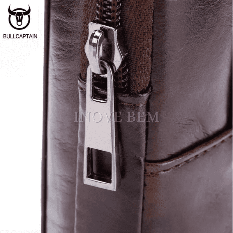 Porta Celular de Couro BULLCAPTAIN™ - Com Botão de Segurança, Bolsos e Zíper